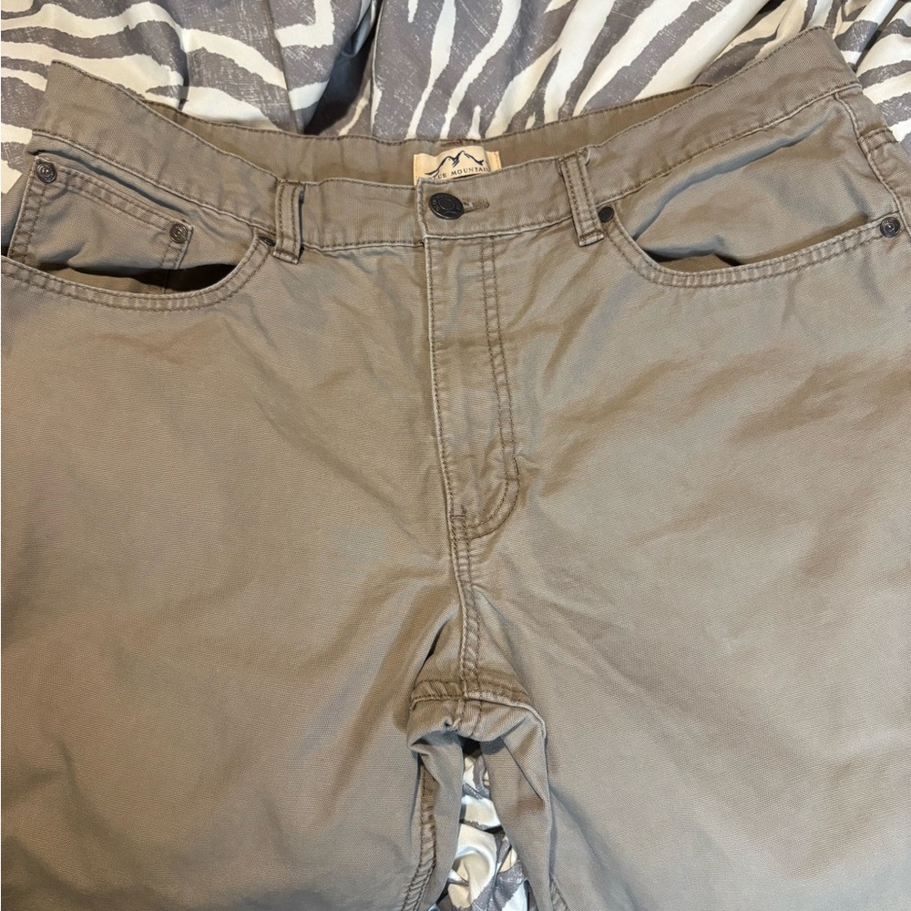 Men’s Blue Mountain khaki workwear pants
